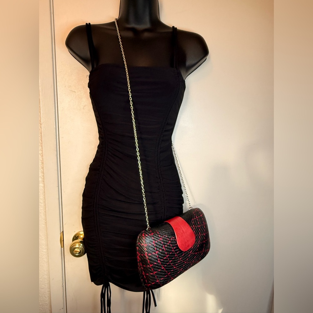 Sexy Unique Woven Clutch Black &‎ Red Faux Snakeskin Clasp